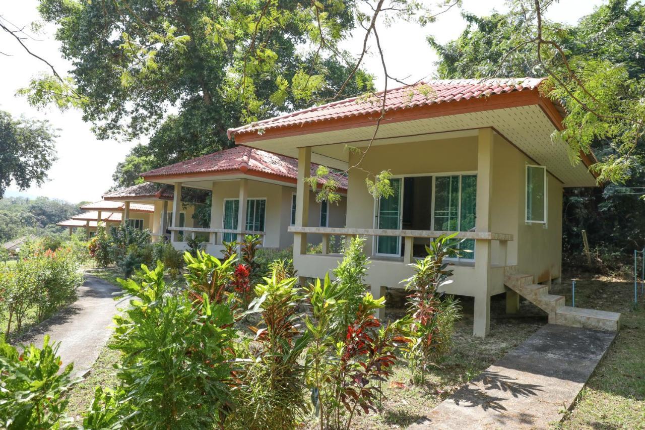 Baansukjai Bungalows ラノーン エクステリア 写真