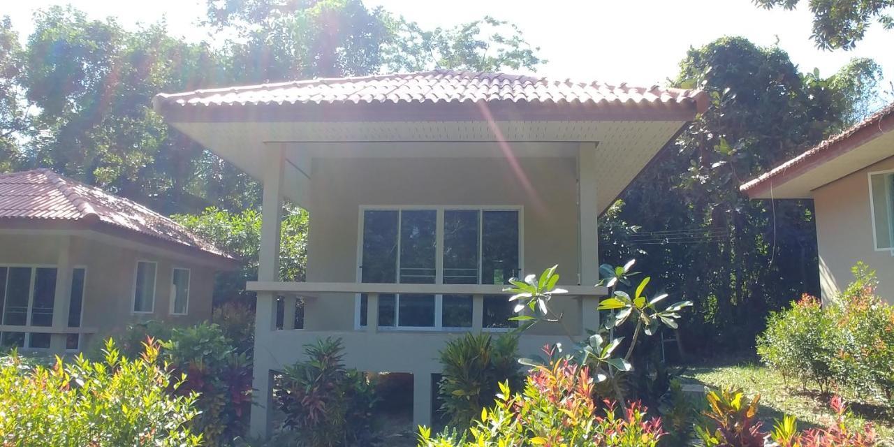 Baansukjai Bungalows ラノーン エクステリア 写真