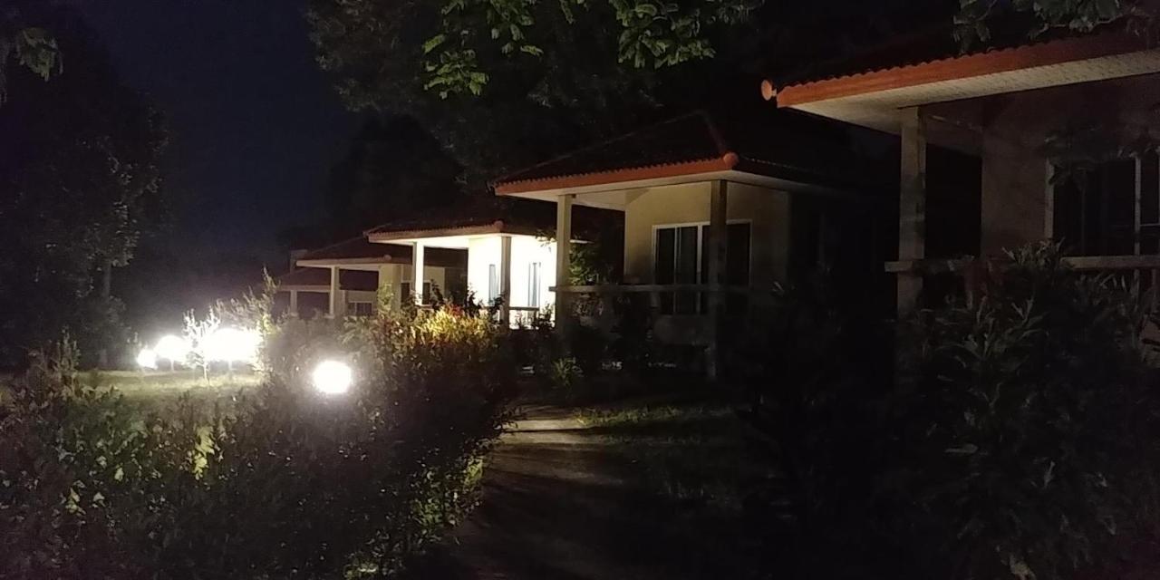 Baansukjai Bungalows ラノーン エクステリア 写真